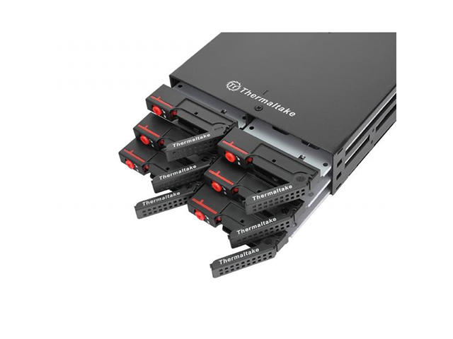 Джаджи Чекмедже за диск Thermaltake MAX 2506