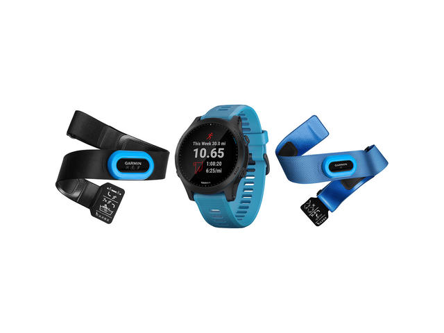 Смарт часовници Garmin Forerunner 945 Blue Bundle