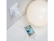 Джаджи Контакт със зарядно Hama 220V