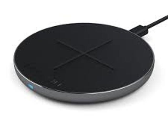 Зарядни устройства Satechi Aluminum TYPE-C Fast Wireless Charger V2 - Space grey