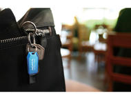 USB памети Преносима памет A-Data UV100 16GB