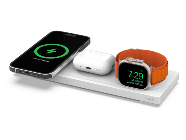 Зарядни устройства Belkin  BoostCharge Pro 3-in-1 Wireless Charging Pad with Official MagSafe Charging 15W