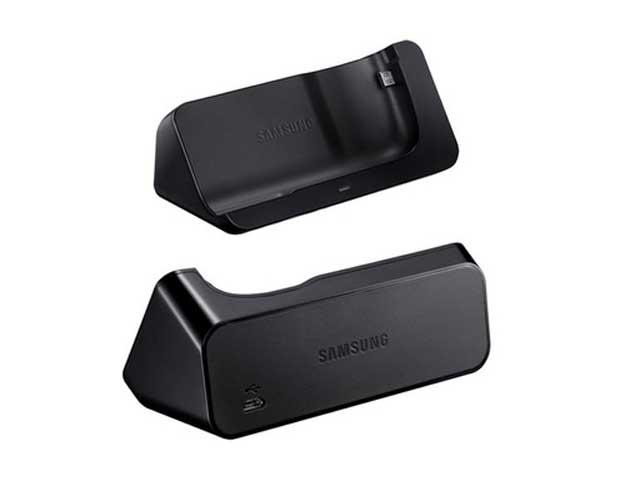 Стойки за мобилни устройства Samsung Desktop Dock - док станция и захранване 